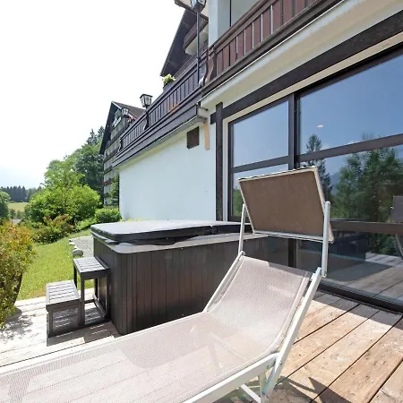 Cosy Holiday In With Balcony Daire